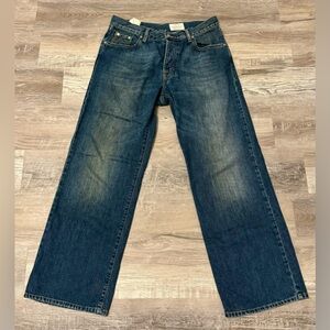 HUGO BOSS Women’s JEANS. COMFORT FIT. LIGHT BLUE DENIM.